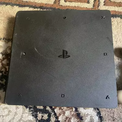 PLAYSTATION 4 SLIM NOIR 