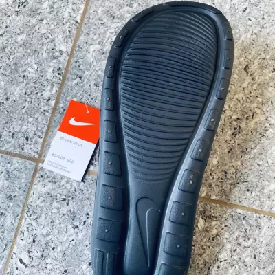 Chaussures sandales Nike 