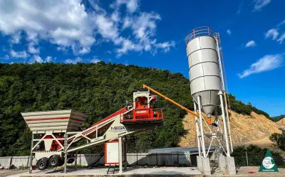 CENTRALE À BÉTON MOBILE