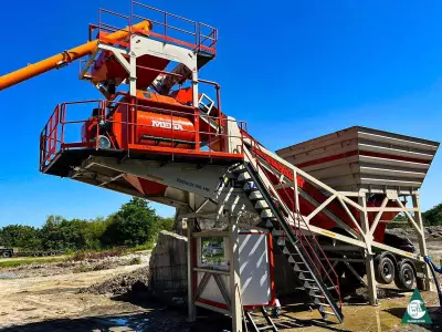 CENTRALE À BÉTON MOBILE